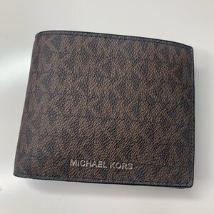 Men’s MK Wallet Brown/Black COOPER 36U9LCRF6B BRN/BLK BILLFOLD W PASSCASE